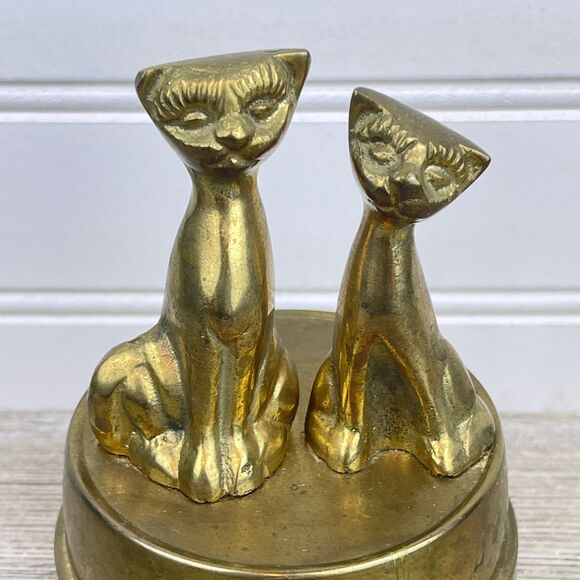 Vintage Siamese Cats Brass Music Box | It’s a Small World - Picture 2 of 10